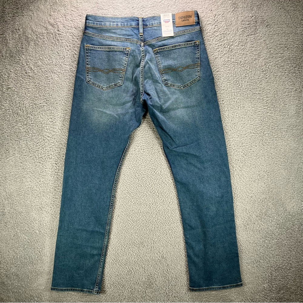 Levi's Denizen Blue 232 Slim Straight Jeans with Vintage Wash - Picture 2 of 13